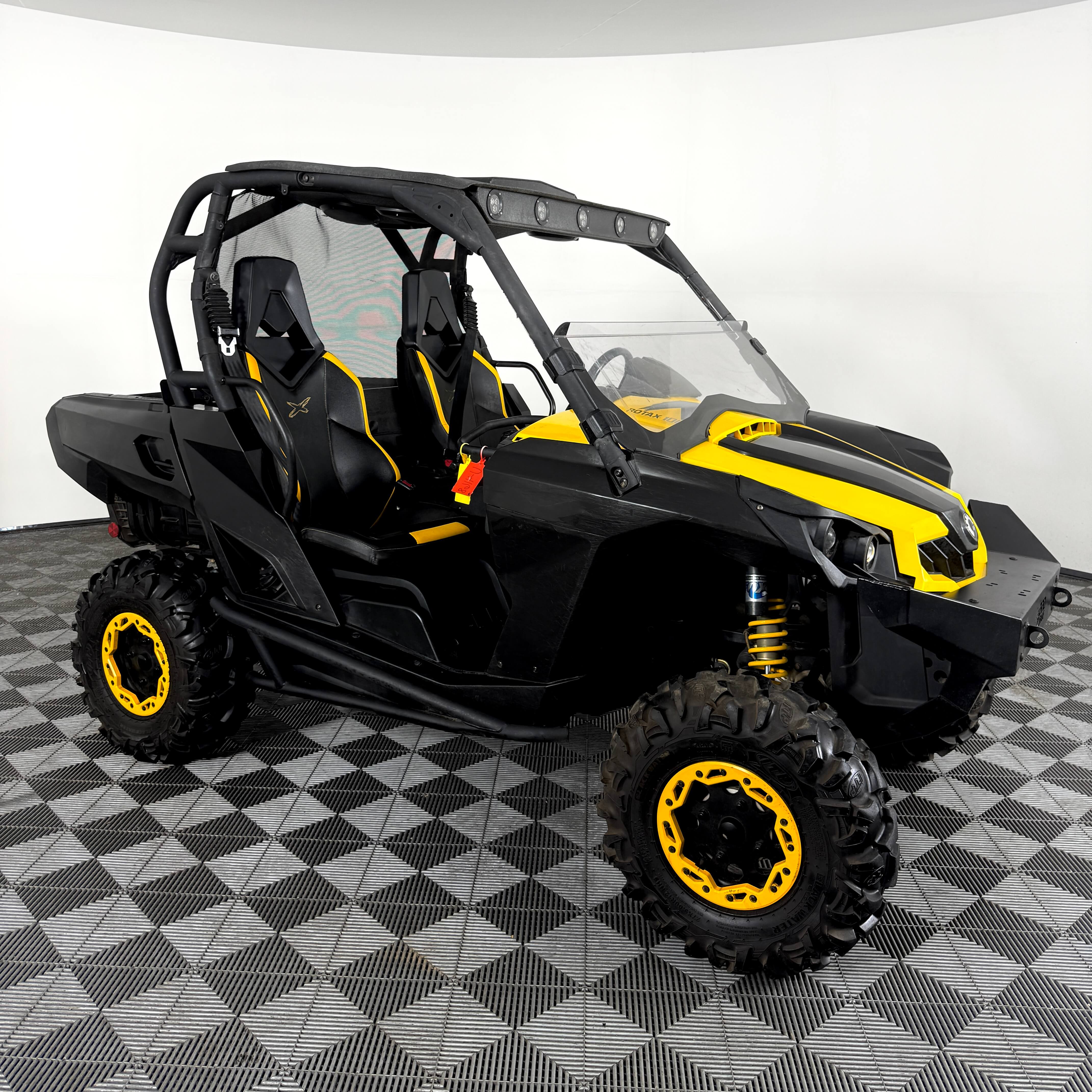 Can-Am Commander 1000X