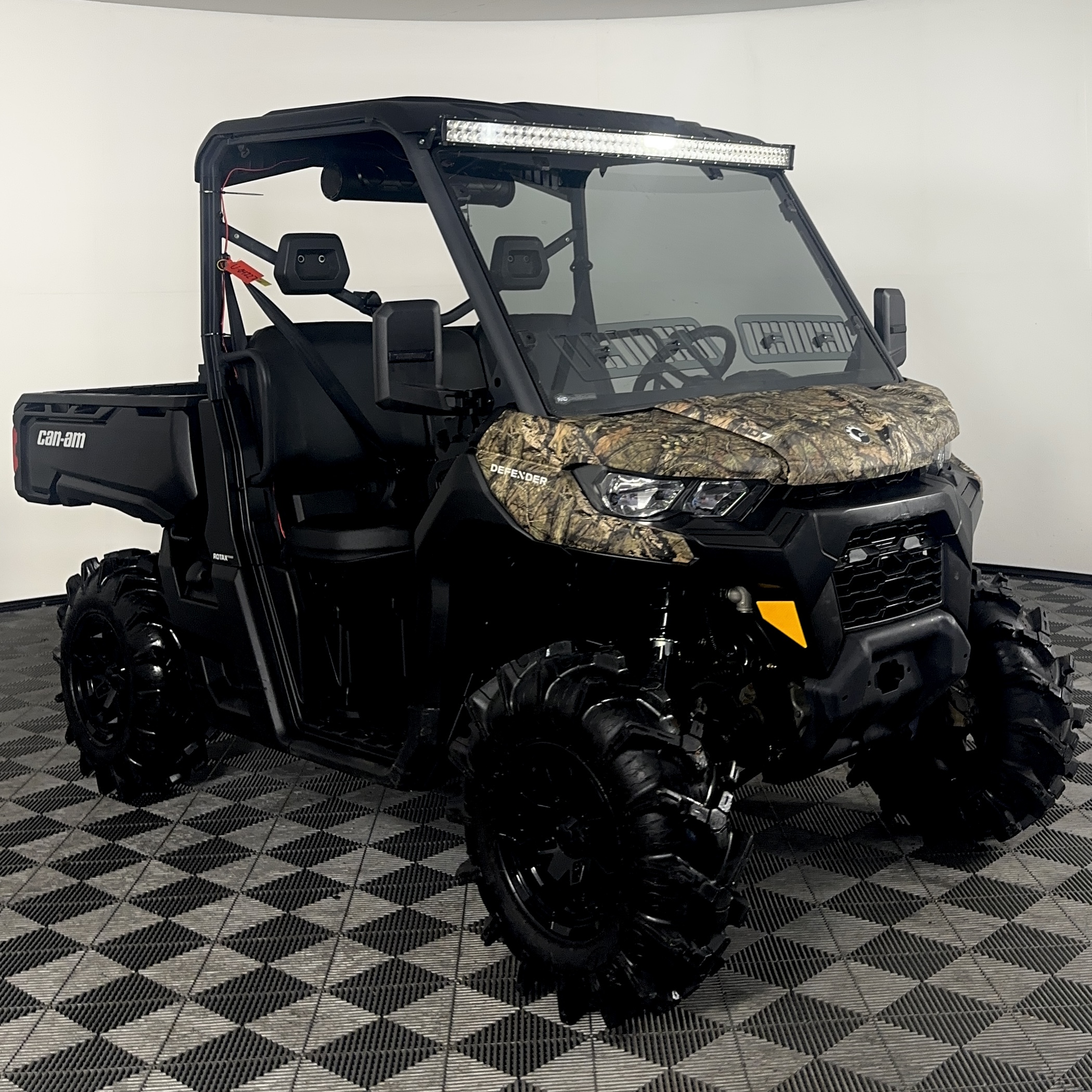 Can-AM Defender HD7
