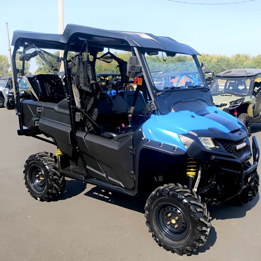 Honda Pioneer 700-4