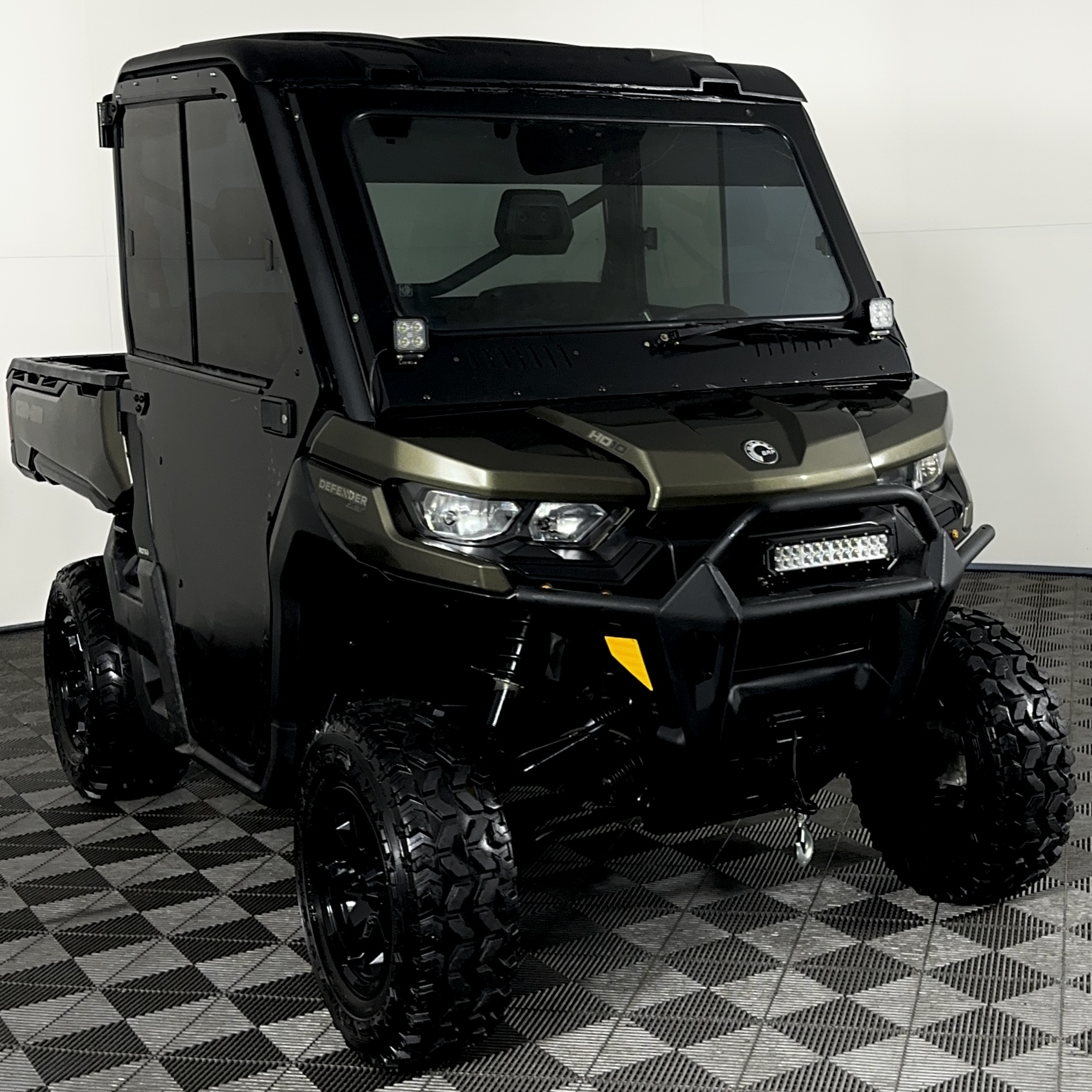 Can-Am Defender XT HD10